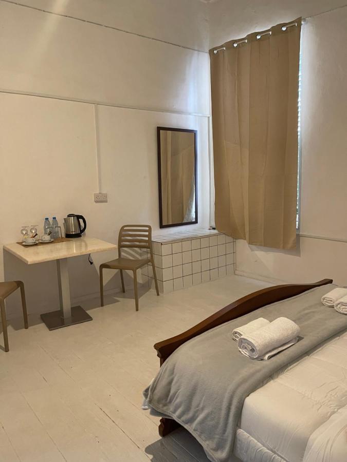 Cornaro Fine Arts Center Apartment Limassol Luaran gambar